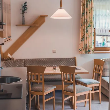 Haus Zirmblick Lägenhet *