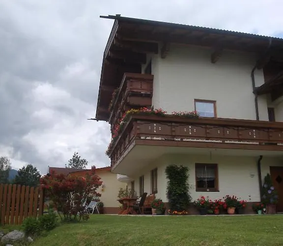 Haus Zirmblick ザールバッハ・ヒンターグレム
